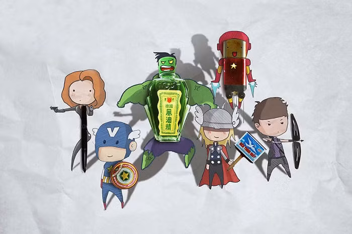 "Biệt đội Avengers" phiên bản Việt, với sự kết hợp giữa những hình vẽ trên giấy và những vật dụng thường ngày đậm chất Việt Nam là bộ tác phẩm mới gây sốt của một 9X người Việt. Bộ tranh đáng yêu được giới thiệu trên Bored Panda - trang mạng nghệ thuật, giải trí được xếp hạng cao trên thế giới.