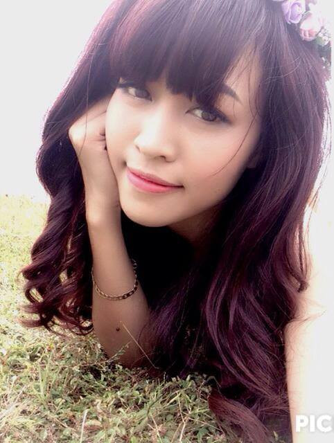 Cẩm Vân hiện là người mẫu cho một số shop thời trang và có được nhiều giây phút hết mình với đam mê, kiếm thêm được một khoản thu nhập tại đây.