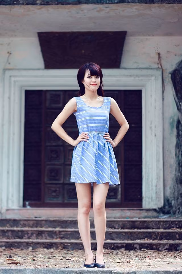 Ngoài là cô giáo tiểu học, Cẩm Vân còn có hứng thú, đam mê với một số môn nghệ thuật, đặc biệt là nhiếp ảnh.