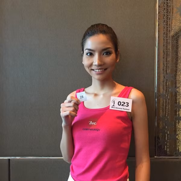 Một số sở hữu nhan sắc “tạm chấp nhận được” nhưng về mặt thần thái họ lại bị đánh giá rất thấp. Không chuyên nghiệp và không có thần thái của một nữ hoàng sắc đẹp – đó là cảm nhận của nhiều khán giả Thái Lan.