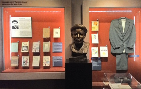 Gian trưng bày nhà văn Nguyễn Minh Châu.