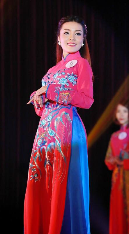 Triệu Mẫn bộc bạch: "Có thể nói việc được tuyển thẳng vào đại học là bước ngoặt lớn nhất trong cuộc sống của mình. Ước mơ của mình là sau khi học hết 4 năm đại học, mình sẽ được đi du học tại Pháp... vì mình đã học tiếng Pháp được 16 năm rồi, không thể bỏ lỡ được (cười)".