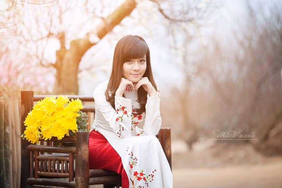 Đặc biệt, sau khi bức ảnh "hot girl giám thị" được chia sẻ nhiều trên mạng, đã có lúc Triệu Mẫn rơi vào trạng thái bị stress vì có quá nhiều người làm phiền, bị nhận xét là "kiêu", "chảnh" khi không trả lời tin nhắn.