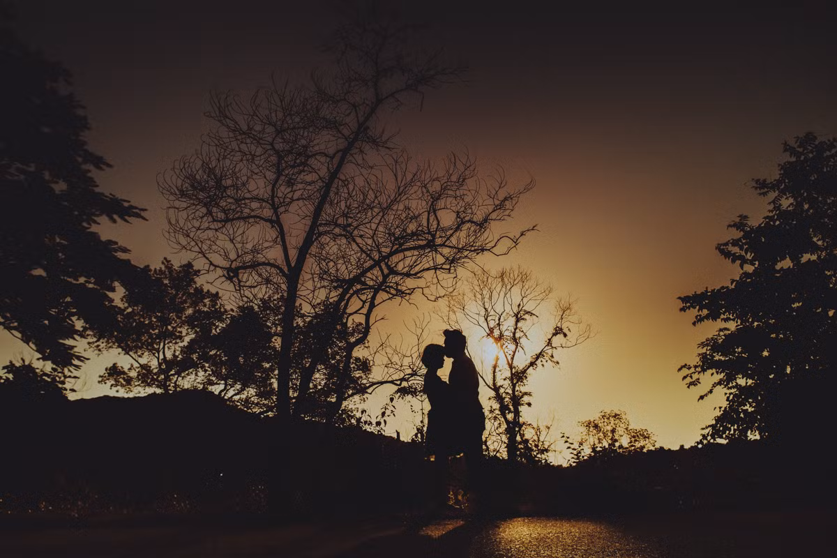 Sự sáng tạo và tay nghề của nhiếp ảnh gia trẻ gần như đã thể hiện toàn bộ qua những khung hình đẹp, màu sắc mang phong cách riêng và trên hết là cảm xúc mà những bức ảnh cưới cần mang lại.