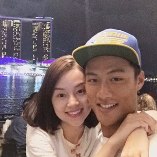 Thời gian qua, cộng đồng mạng lại một lần nữa nhắc đến Bảo Ly khi cô công khai mối quan hệ với hot boy U23 Việt Nam là cầu thủ Mạc Hồng Quân.