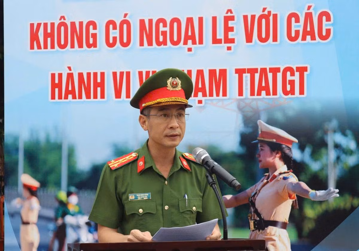 Cong an tinh Dak Lak ra quan bao dam ATGT dip le 2/9