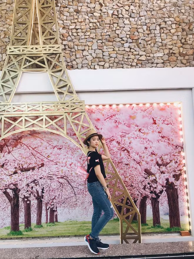 Bảo Ngọc dường như đã thay đổi khá nhiều về diện mạo so với trước đây.