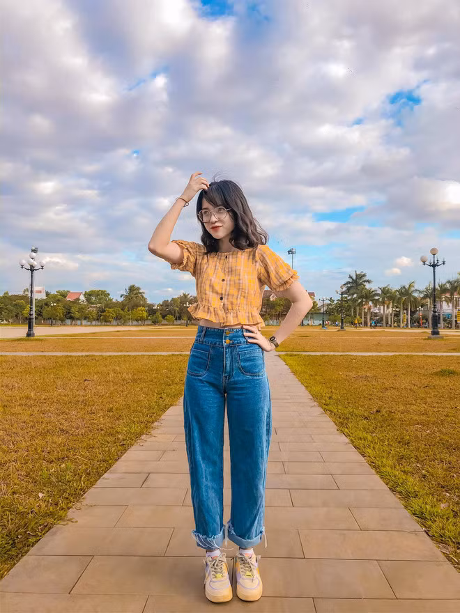 Nữ sinh sở hữu vẻ ngoài xinh đẹp, dễ thương.