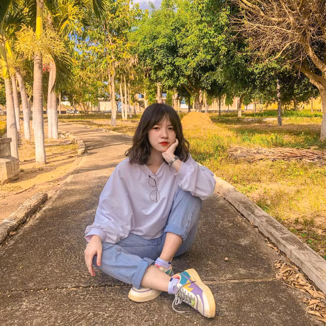 Được biết, Thu Hằng còn là một người khá đa tài, đặc biệt là trong lĩnh vực âm nhạc khi cô vừa biết đàn vừa biết hát.