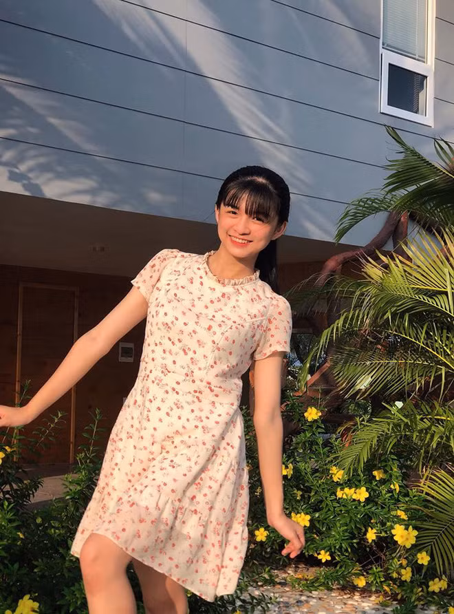 Nổi tiếng từ đoạn clip này, trang Facebook cá nhân của cô nàng Mi An đã thu về hơn 10.000 lượt theo dõi một cách nhanh chóng.