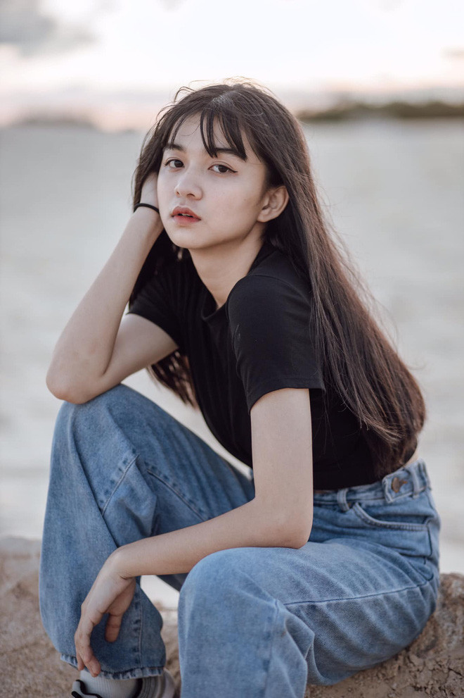 Sau khi đăng tải đoạn clip trên một group dành cho học sinh, Mi An đã thu về hàng chục ngàn lượt cảm xúc, chia sẻ và bình luận.