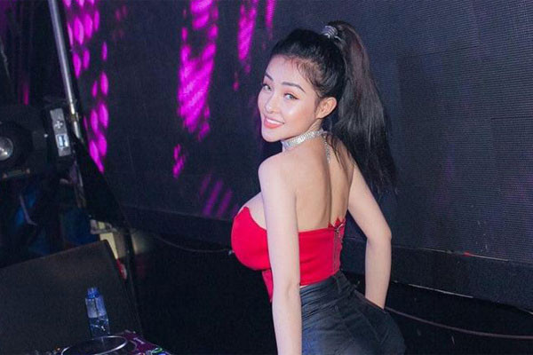 Hiện tại, vụ việc vẫn đang được cộng đồng mạng quan tâm, theo dõi.