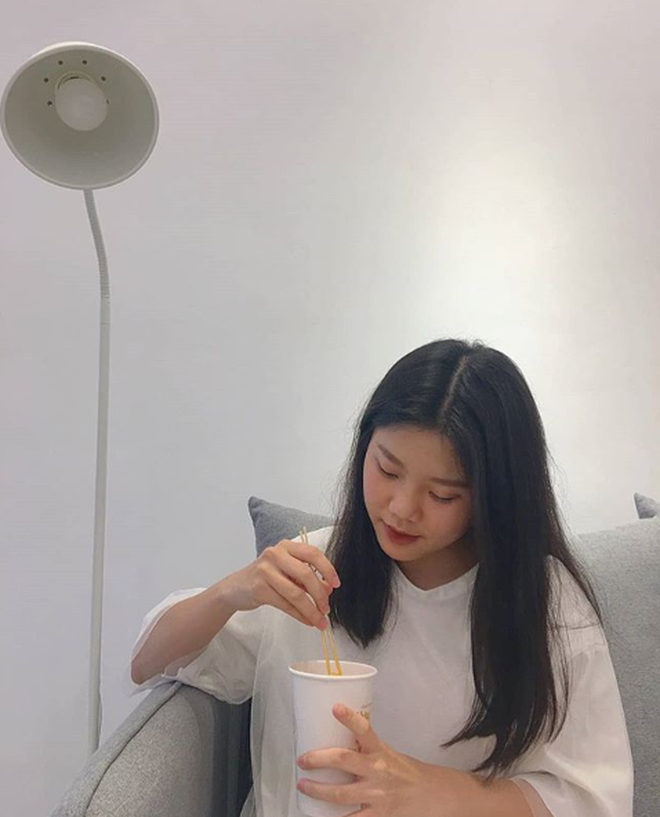 Ở trường, nữ sinh 10x được bạn bè nhận xét là cô gái tự tin, năng động.