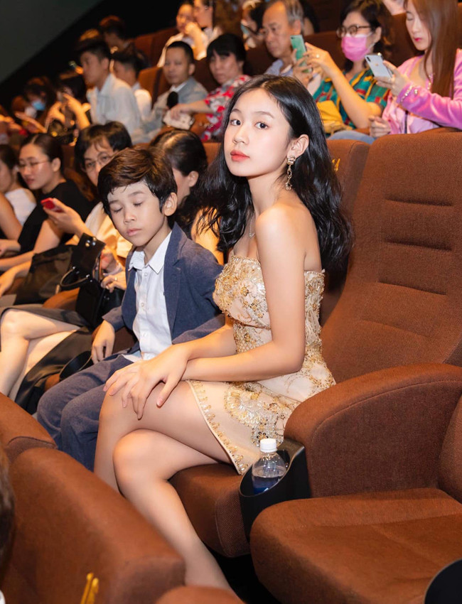 "Nàng tiểu thư" nhà Lưu Thiên Hương thỉnh thoảng cũng xuất hiện tại các sự kiện văn hóa.