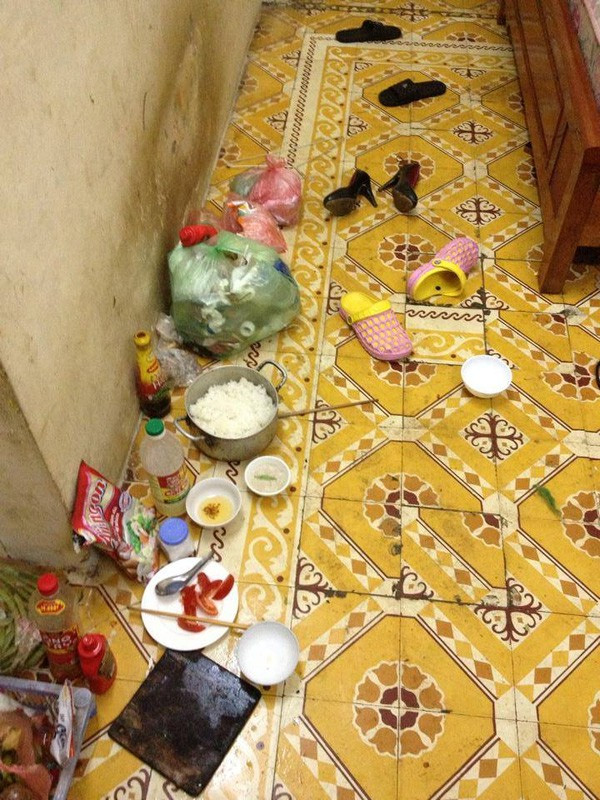 Những hình ảnh như thế này đã lột tả được sự vô ý thức trầm trọng của một bộ phận bạn trẻ, sinh viên ngày nay đặc biệt liên quan đến vấn đề ăn ở, sinh hoạt.