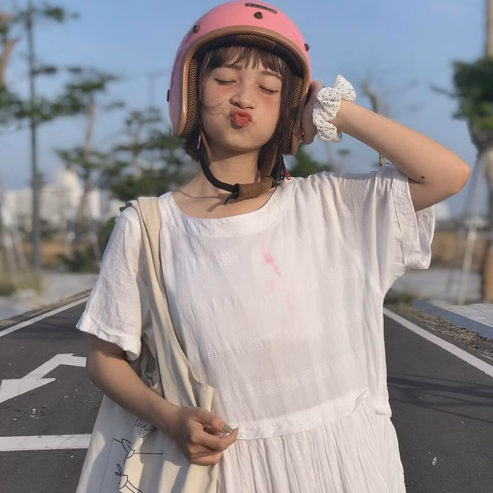 Những items cô bạn lựa chọn có giá thành không hề cao chút nào, chỉ dao động từ vài chục ngàn đến cao nhất là 200 ngàn mà thôi.