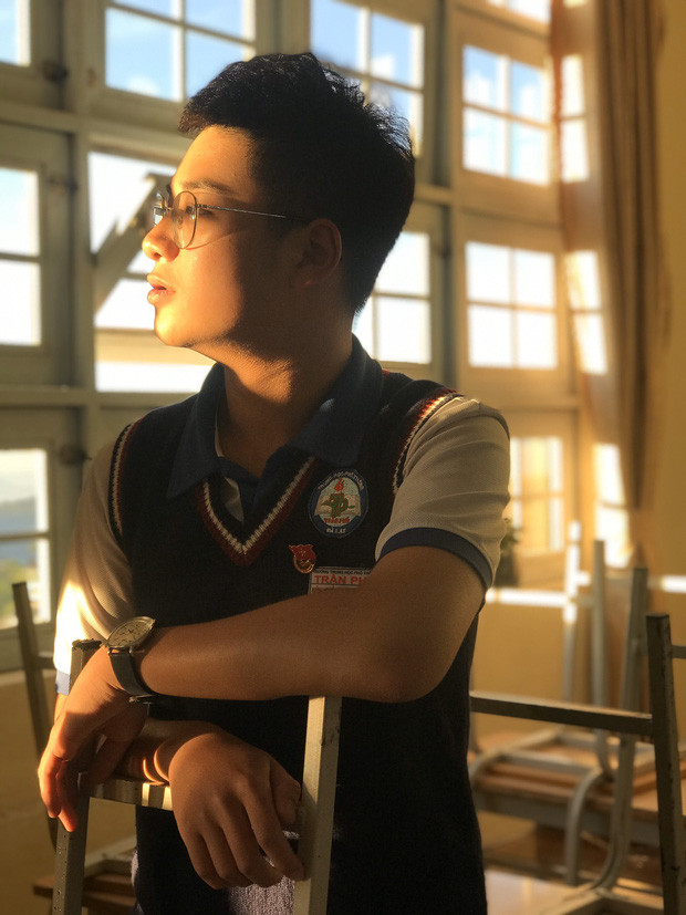 Trung Nguyên yêu thích các hoạt động Đoàn. Anh chàng tham gia tích cực vào các phong trào văn nghệ do nhà trường tổ chức.