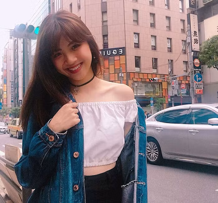 Tháng 8/2018, Lan Thy lên đường du học Nhật Bản và kể từ đó cô nàng cũng ít cập nhật cuộc sống của mình lên MXH.