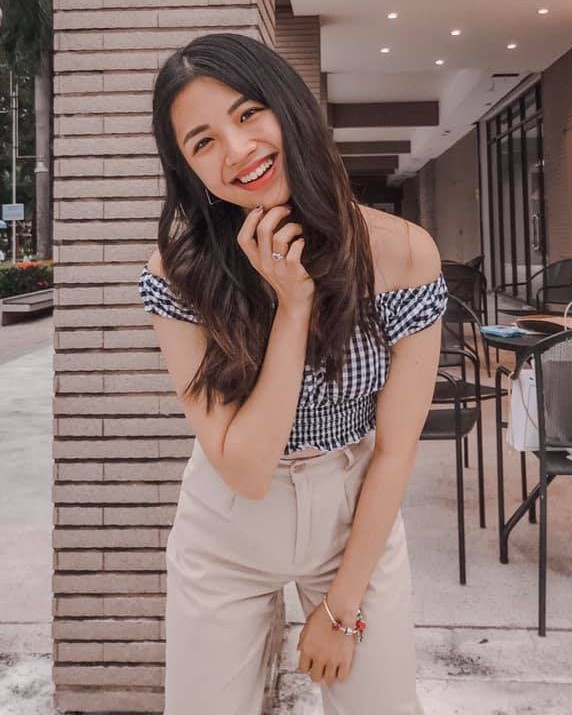 Sau cuộc thi, “hoa khôi Đường lên đỉnh Olympia” liên tiếp vướng tranh cãi khi có điểm thi THPT quốc gia 2016 thấp và bị tố “ăn cắp chất xám”.