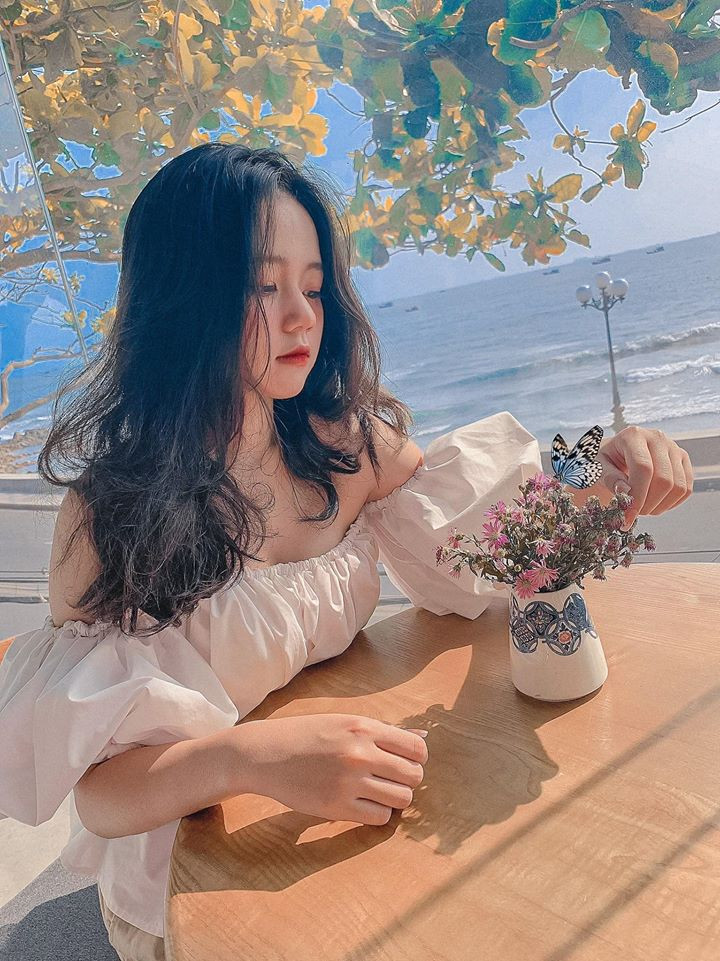 Mời quý độc giả đón xem thêm video Hái ra tiền nhờ danh xưng hot girl - Nguồn: KÊNH VTC1