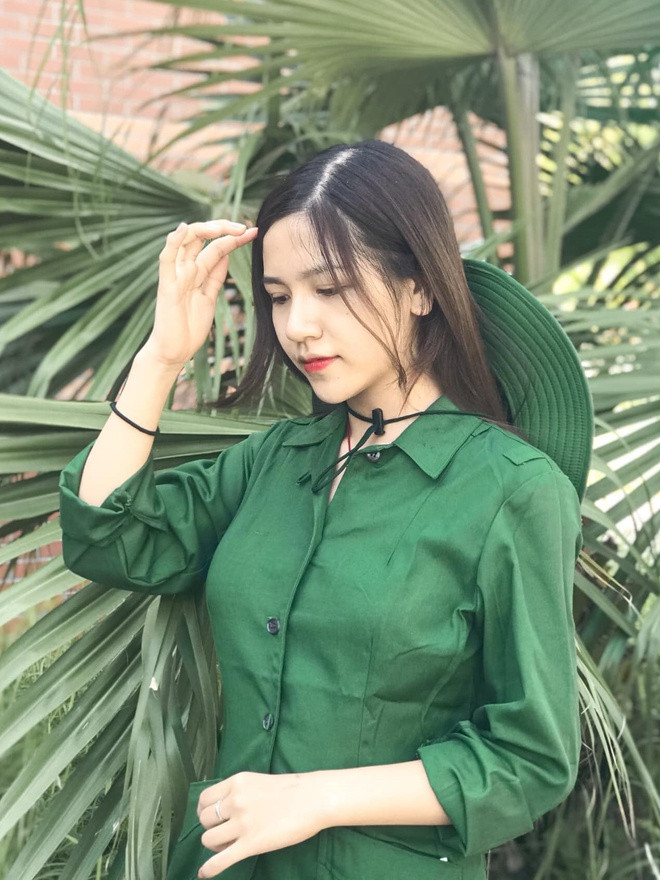 Hot girl 10x chia sẻ, cô nàng khá bất ngờ khi những khoảnh khắc này được chia sẻ trên một số diễn đàn mạng và nhận về lời khen.