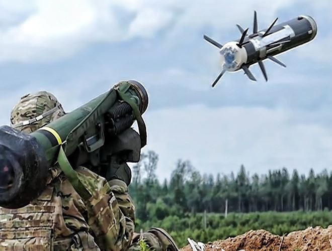 Cơ chế dẫn hướng này cho phép ê kíp chiến đấu nhanh chóng rút khỏi vị trí ngay sau khi bắn.