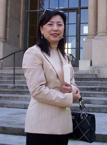 Tưởng Phương Trí Di – vợ của Tưởng Hiếu Dũng (con trai của Tưởng Kinh Quốc).