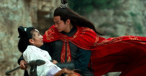 Sau thời Tam Quốc không thể nào tìm được dấu vết của Điêu Thuyền. Đến ngay cả tác giả cũng không thể tìm được một người phụ nữ xinh đẹp có tâm hồn giản đơn (dễ dàng mắc lừa cha nuôi) lại vừa có nhiều mưu kế (dù dùng liên hoàn kế), sau khi chỉ có thể tạo ra một hình tượng hoàn mỹ, rồi lại đau khổ bỏ dở sang một bên.