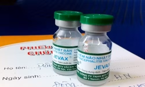 Tiet lo nguyen nhan chau be tu vong sau tiem vacxin o Phu Tho