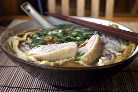 Món ruột của Á hậu Lệ Hằng là măng gà. Cô yêu thích món ăn này đến nỗi rất mong chờ ngày Tết để được thoải mái thưởng thức món yêu thích của mình. Ảnh: Món ngon đặc sản.