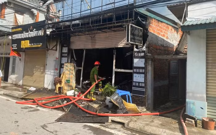  Mâu thuẫn gia đình, chồng dùng xăng đốt cơ sở spa của vợ: Do quá trình chung sống xảy ra mâu thuẫn, Vũ Đình Long (SN 1983, trú thị xã Quảng Yên, Quảng Ninh) đã mua xăng về đốt cơ sở spa của vợ, khiến nhiều tài sản bị thiệt hại. Ngày 10/9, Long bị Công an tỉnh Quảng Ninh tạm giữ để điều tra 