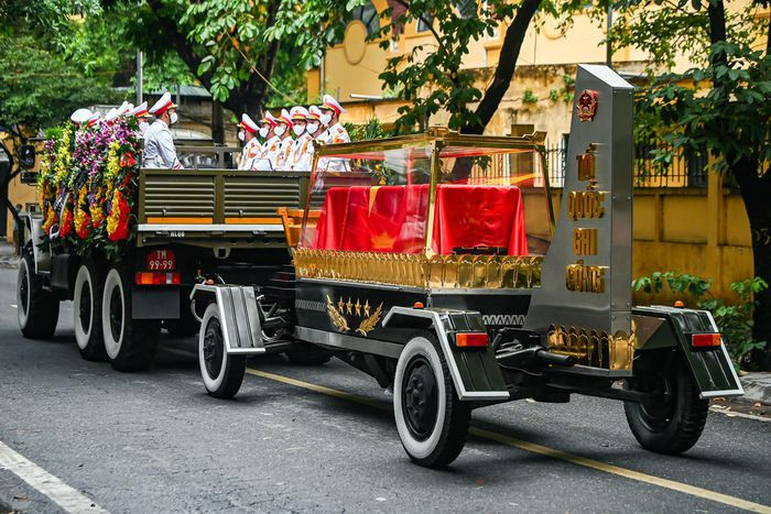 Lễ an táng Đại tướng Phùng Quang Thanh diễn ra từ 15h30 cùng ngày tại xã Thạch Đà, Mê Linh, Hà Nội. (Ảnh: Zing.vn)