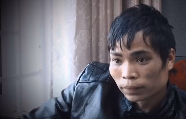 Bằng các biện pháp nghiệp vụ, Phòng Cảnh sát hình sự, Công an tỉnh Lai Châu xác định đối tượng gây án là Hù Văn Sinh (SN 1992, trú tại huyện Than Uyên). Tuy nhiên, đối tượng cùng vợ đã bỏ trốn xuống Hà Nội. (Ảnh: ANTV) 