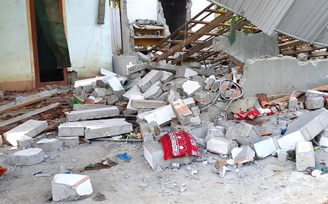  Xô bức tường nhà cũ để xây mới, 1 người chết: Ngày 19/9, UBND xã Thanh Tiên (Thanh Chương, Nghệ An) cho biết, trong lúc xô bức tường cũ để mới, nhóm công nhân bất ngờ bị bức tường đổ đè khiến ông Dương Lê H. (58 tuổi, trú tại địa phương) tử vong và 1 người phụ nữ bị thương.