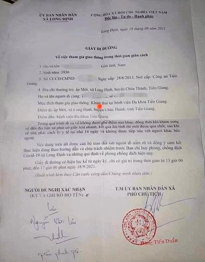  Cấp giấy đi đường cho cụ ông 85 tuổi đến viện khám thai: Ngày 19/9, UBND xã Long Định, huyện Châu Thành, tỉnh Tiền Giang xác nhận việc cấp giấy đi đường cho 2 người đàn ông đến bệnh viện khám thai là có thật. Theo đó, cán bộ xã lấy mẫu giấy đi đường có sẵn trên máy. Trong quá trình sửa do sơ suất nên không sửa hết nội dung đã gây hiểu nhầm. 
