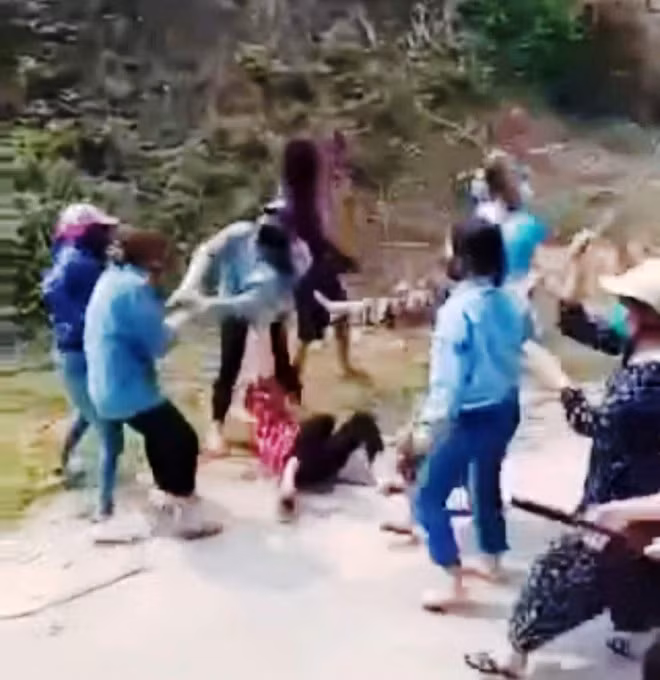 Nu sinh hon chien o Ninh Binh: Cong an noi gi?-Hinh-2