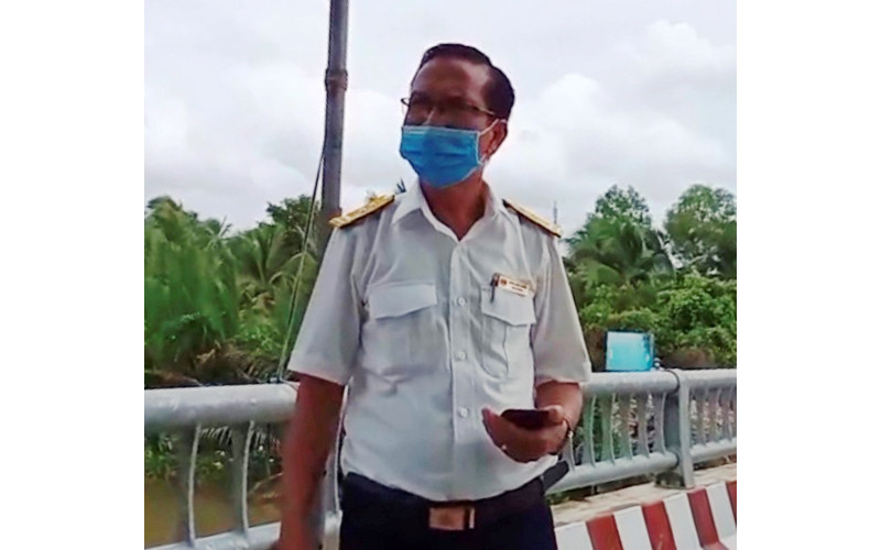  Cách chức cán bộ thuế vi phạm quy định phòng dịch: Ngày 11/8, Cục phó Cục thuế tỉnh Bến Tre quyết định cách chức Đội trưởng Đội thuế liên xã số 5 (thuộc Chi cục Thuế khu vực Châu Thành - TP. Bến Tre) đối với ông Trần Khởi Nghĩa. Do ông Trần Khởi Nghĩa đã có hành vi chống đối lực lượng trực kiểm soát dịch COVID-19.