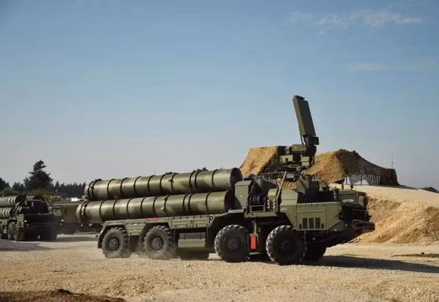 Tên lửa phòng không S-300 của Quân đội chính phủ Syria đã không dám tấn công vào các máy bay chiến đấu của Không quân Israel. Sau cuộc không kích, các máy bay chiến đấu F-35 và F-16 của Không quân Israel đã trở về căn cứ an toàn.