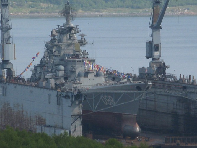 Theo dự kiến, tàu đầu tiên của lớp mang tên Đô đốc Nakhimov sẽ quay lại hạm đội vào đầu năm 2021, khi đó nó sẽ mang theo dàn vũ khí chính gồm 80 tên lửa hành trình các loại, đi kèm 96 tên lửa phòng không tầm xa S-400.