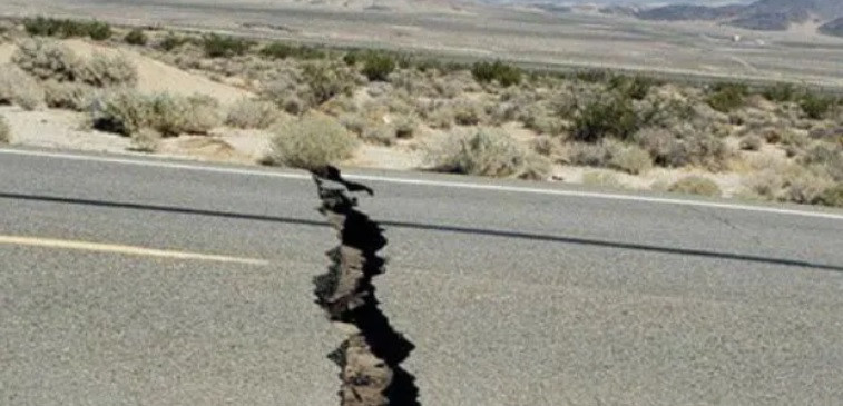 Không những vậy, đây cũng là trận động đất mạnh nhất trong hơn 100 năm qua ở Kon Tum. Do vậy, Trung tâm Báo tin động đất và cảnh báo sóng thần - Viện Vật lý địa cầu tiếp tục theo dõi trận động đất này. Ảnh minh họa: Courtesy Caltrans/timesofsandiego.