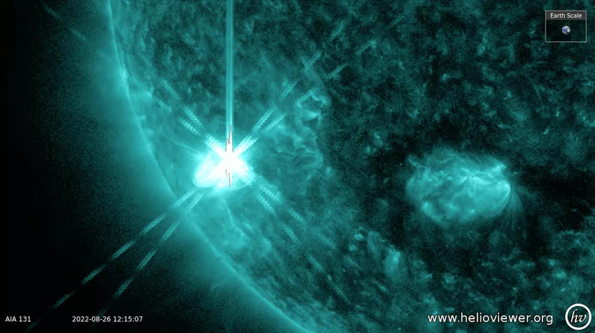 Theo các chuyên gia, một quả cầu lửa vũ trụ mới dự kiến sẽ va chạm với Trái đất vào ngày 29/8, thổi bùng cực quang xung quanh Vòng Bắc Cực.