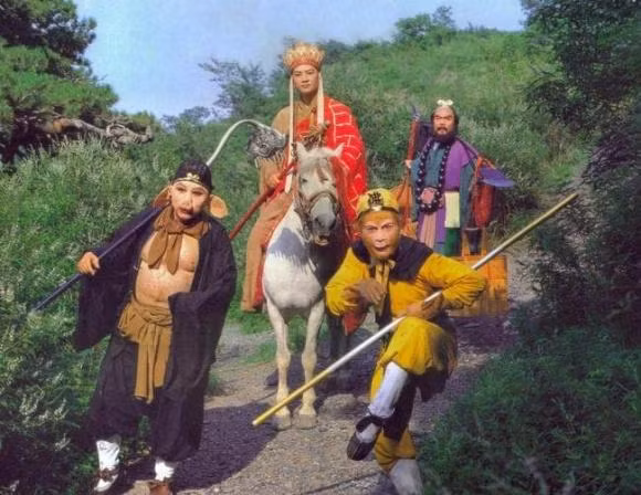 May mắn là Tôn Ngộ Không sớm tìm được nước giải cho sư phụ Đường Tăng và sư đệ Trư Bát Giới. Sau khi trải qua sự việc này, Trư Bát Giới hiểu được sự đau đớn, khổ cực của phụ nữ khi mang thai, đau đẻ nên không còn tâm trạng si mê nhan sắc của Nữ vương ở Nữ Nhi Quốc.