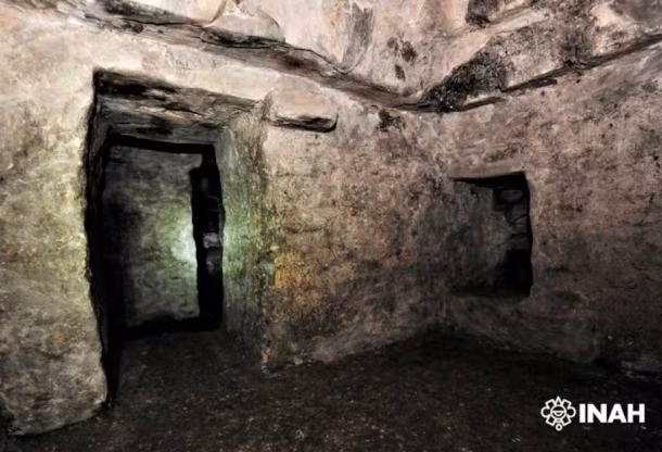 Theo các sử liệu, ghi chép mà các chuyên gia tìm được những quả bóng không chỉ thuần được làm cao su. Chúng còn được trộn lẫn với rễ cây và tro cốt của con người.