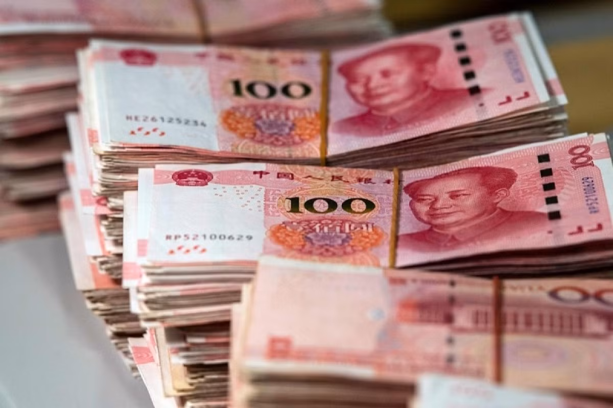 Theo đó, anh được giới chức trách khen thưởng cùng khoản tiền 500 Nhân dân tệ (khoảng hơn 1,7 triệu đồng) vì giao nộp cổ vật.