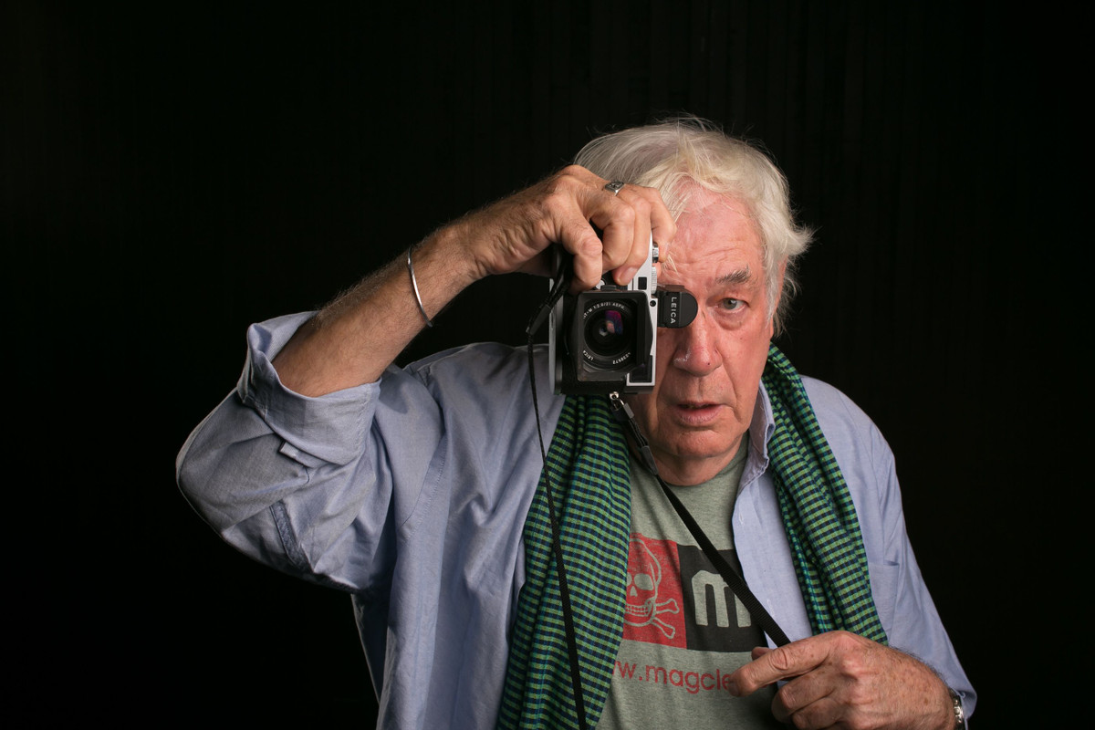 Trong suốt thời gian tác nghiệp, ông Tim Page 4 lần bị trọng thương, nặng nhất là khi bị trúng đạn ở đầu. Lần bị thương này khiến ông mất nhiều tháng điều trị để bình phục. Sau khi hồi phục sức khỏe, ông tiếp tục theo đuổi đam mê mà không sợ hãi, chần chừ việc bản thân sẽ có thể gặp nguy hiểm đến tính mạng.