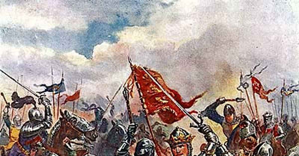 Khi hai bên giao chiến, các cung thủ Anh dùng trường cung bắn tên như mưa vào lực lượng bộ binh Pháp và gây thiệt hại lớn cho đối phương.