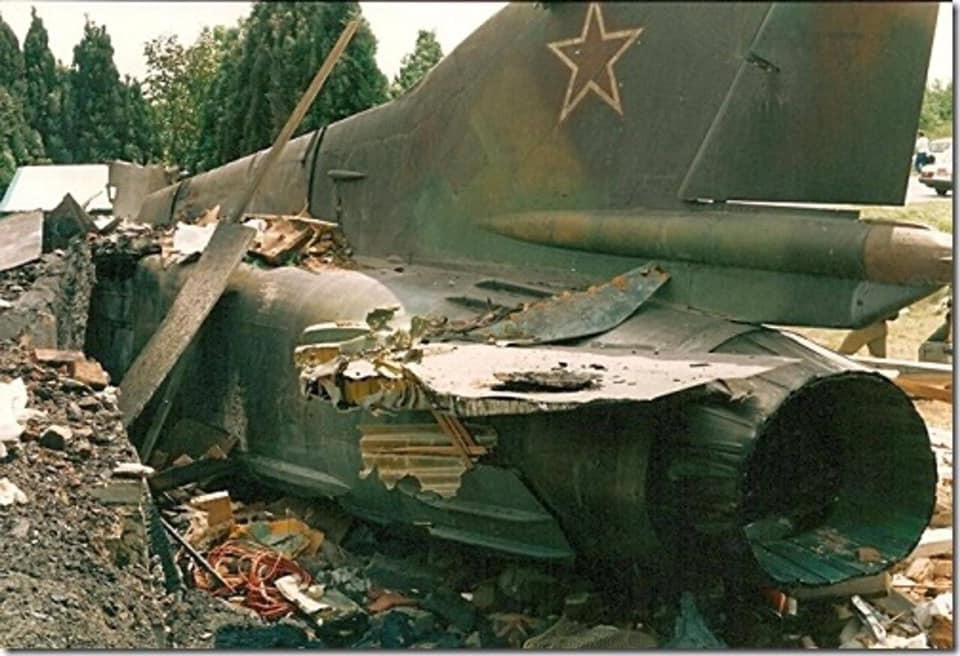 Do đó, vào khoảng 9h32 sáng hôm đó, các trạm radar của NATO phát hiện chiếc MiG-23 của Liên Xô xâm nhập không phận châu Âu. Phi đội tiêm kích chiến thuật số 32 "Wolfhounds" - đơn vị không quân Mỹ đồn trú ở căn cứ không quân Soesterberg, Hà Lan phái 2 tiêm kích F-15C xuất kích, sẵn sàng bắn hạ chiếc máy bay đối phương khi có lệnh.