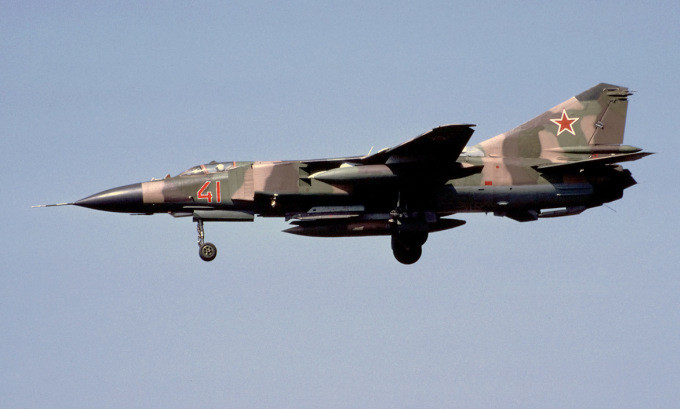 Vào ngày hôm đó, đại tá phi công Liên Xô Nikolai Skurigin lái tiêm kích MiG-23 khi thực hiện chuyến bay huấn luyện như mọi lần. Thế nhưng, sau khi cất cánh từ sân bay Kolobzreg, Ba Lan được một khoảng thời gian ngắn, phi công Skurigin phát hiện động cơ tiêm kích gặp sự cố.
