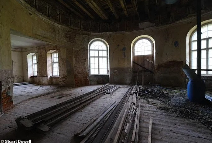 Kho báu được phát xít Đức chôn giấu được cho là để phục vụ cho công cuộc thành lập Đế chế thứ tư sau khi Thế chiến 2 kết thúc.