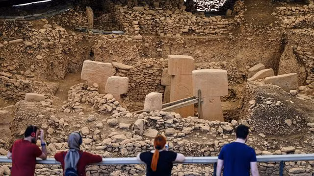 Trong suốt nhiều năm qua, giới nghiên cứu "đau đầu" đi tìm lời giải về việc nền văn minh nào đã tạo ra Gobekli Tepe, mục đích là gì hay cách xây như thế nào.